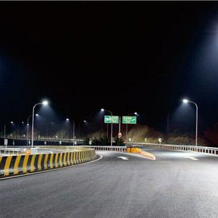 what are the right height and spacing of led street light posts? מהם הגובה והמרווח הנכונים של עמודי תאורת LED?